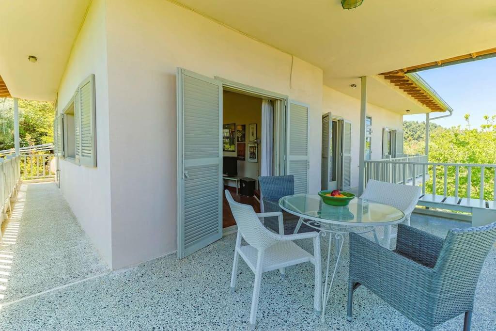 The Bright House By The Sea Afytos Exterior foto